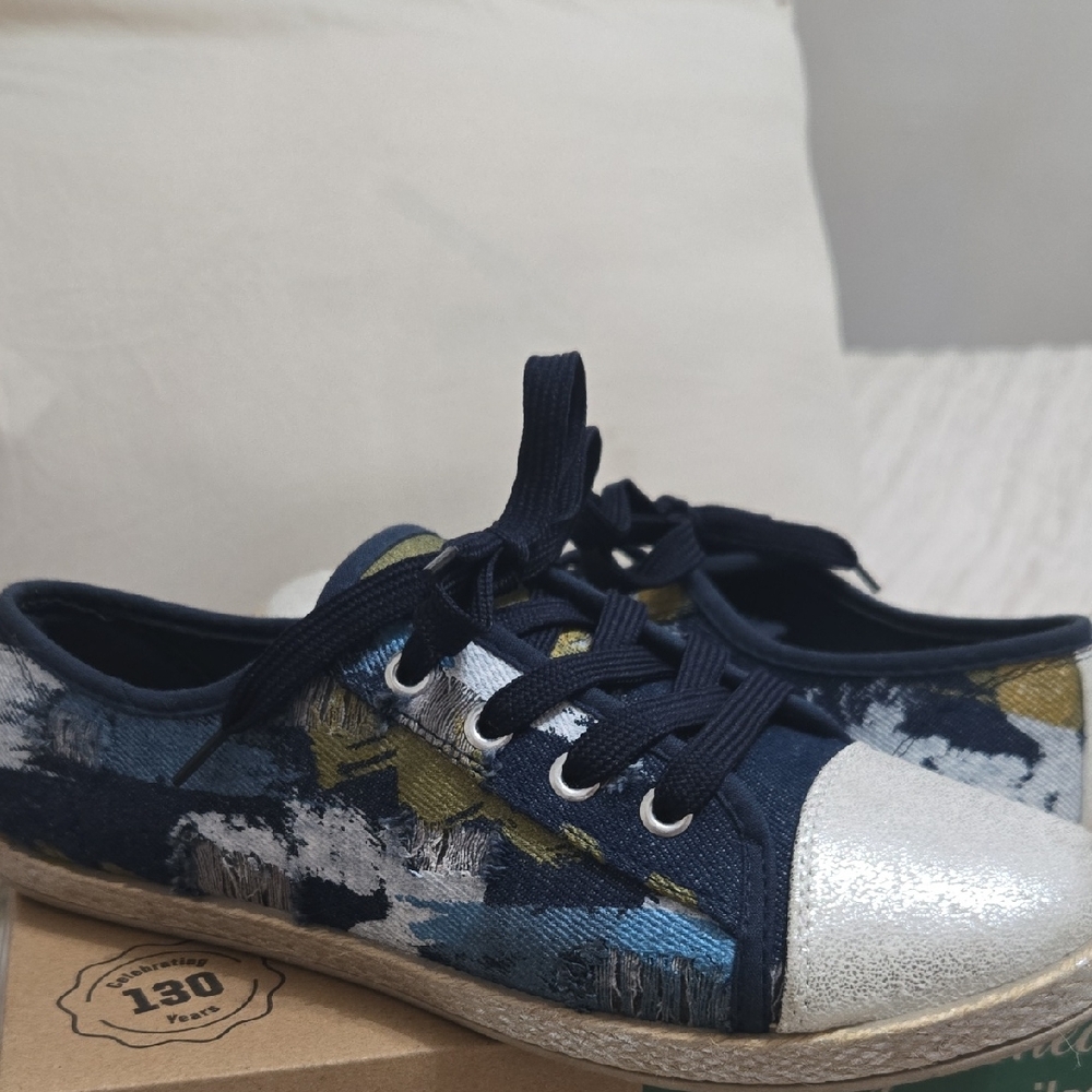 Soho Girls Blue and Silver Athletic Shoes